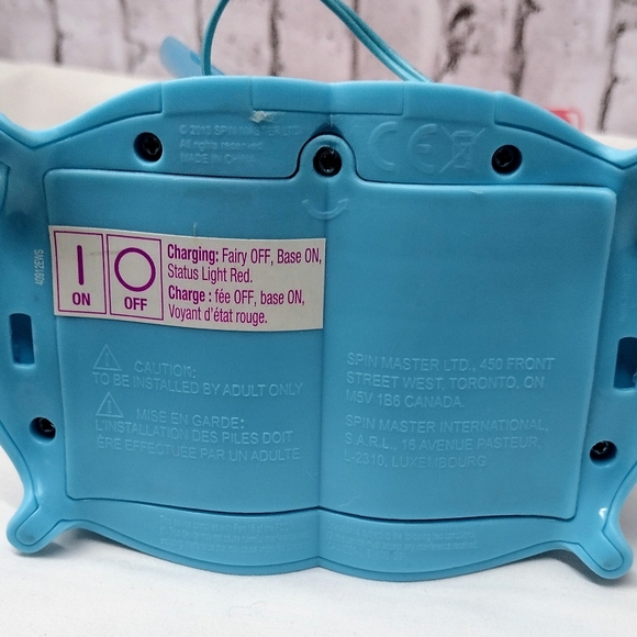 2013 Spin Master Flutterbye Flying Fairy Princess Blue Base and Cable - Picture 9 of 10